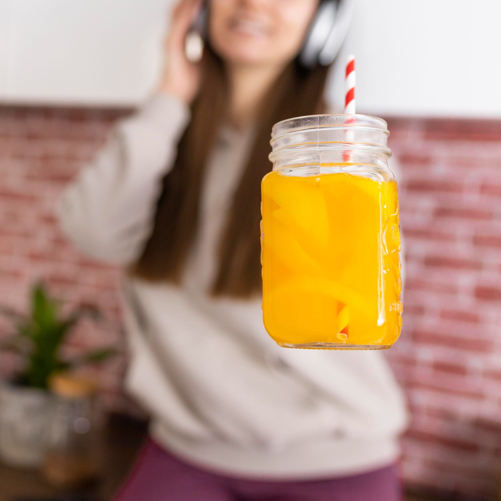 close-up-woman-holding-drink