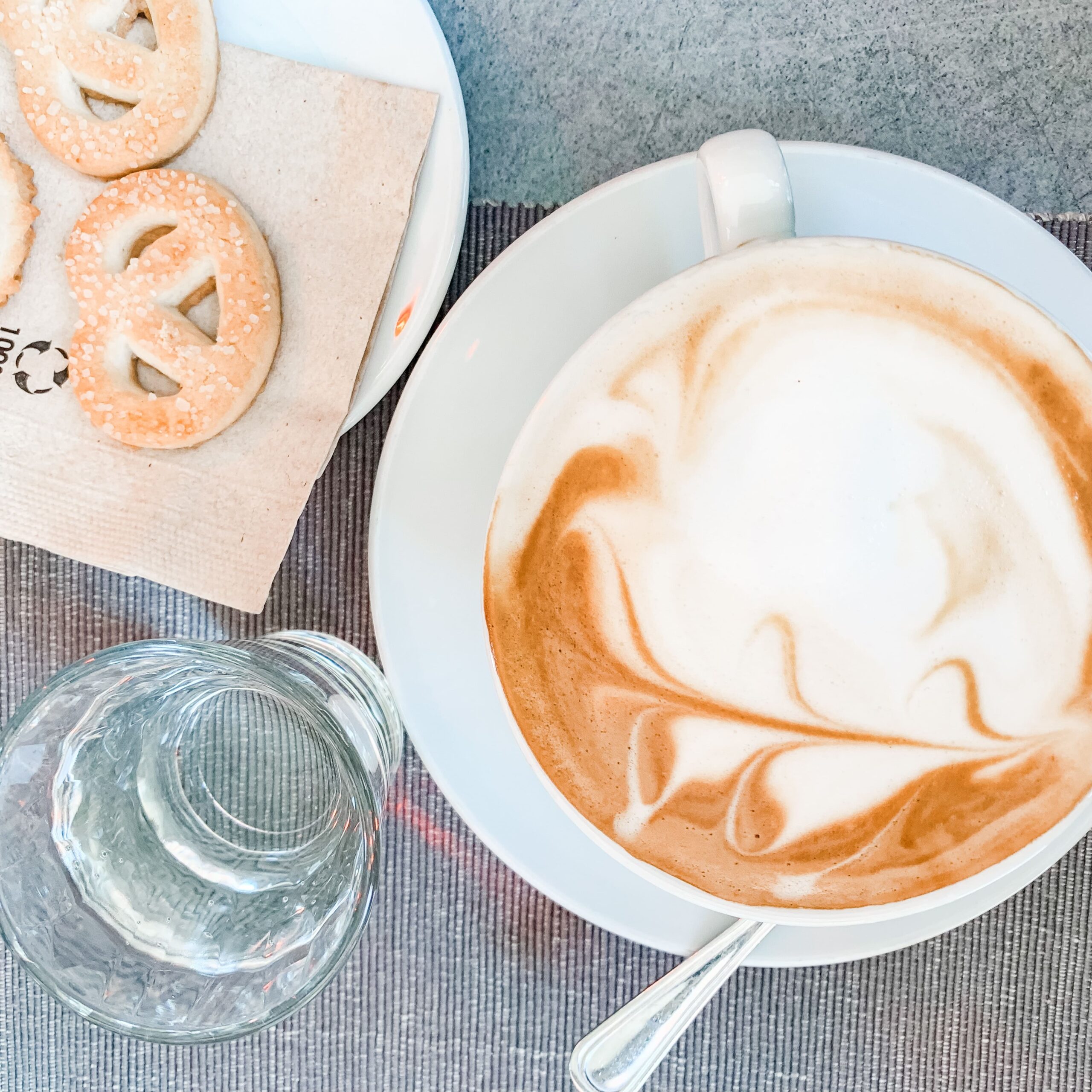 s-o-c-i-a-l-c-u-t-SGl4oFR5_dw-unsplash
