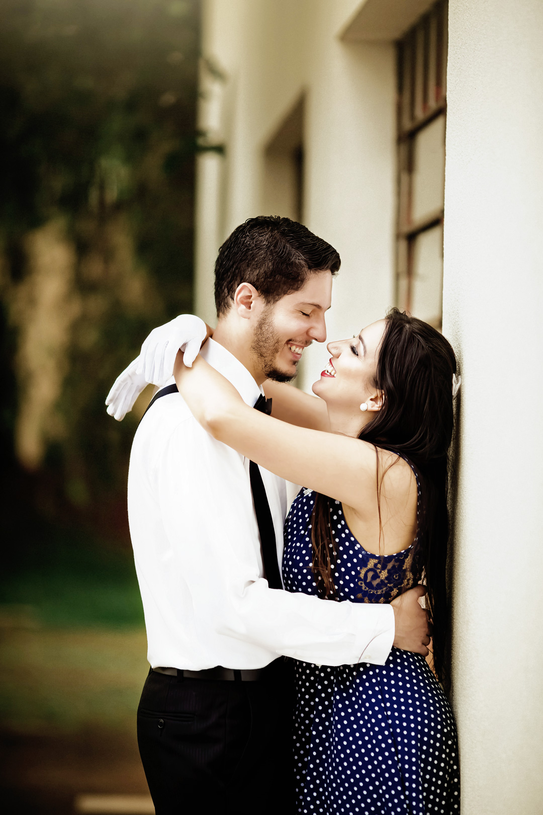 man-and-woman-hugging-20437241